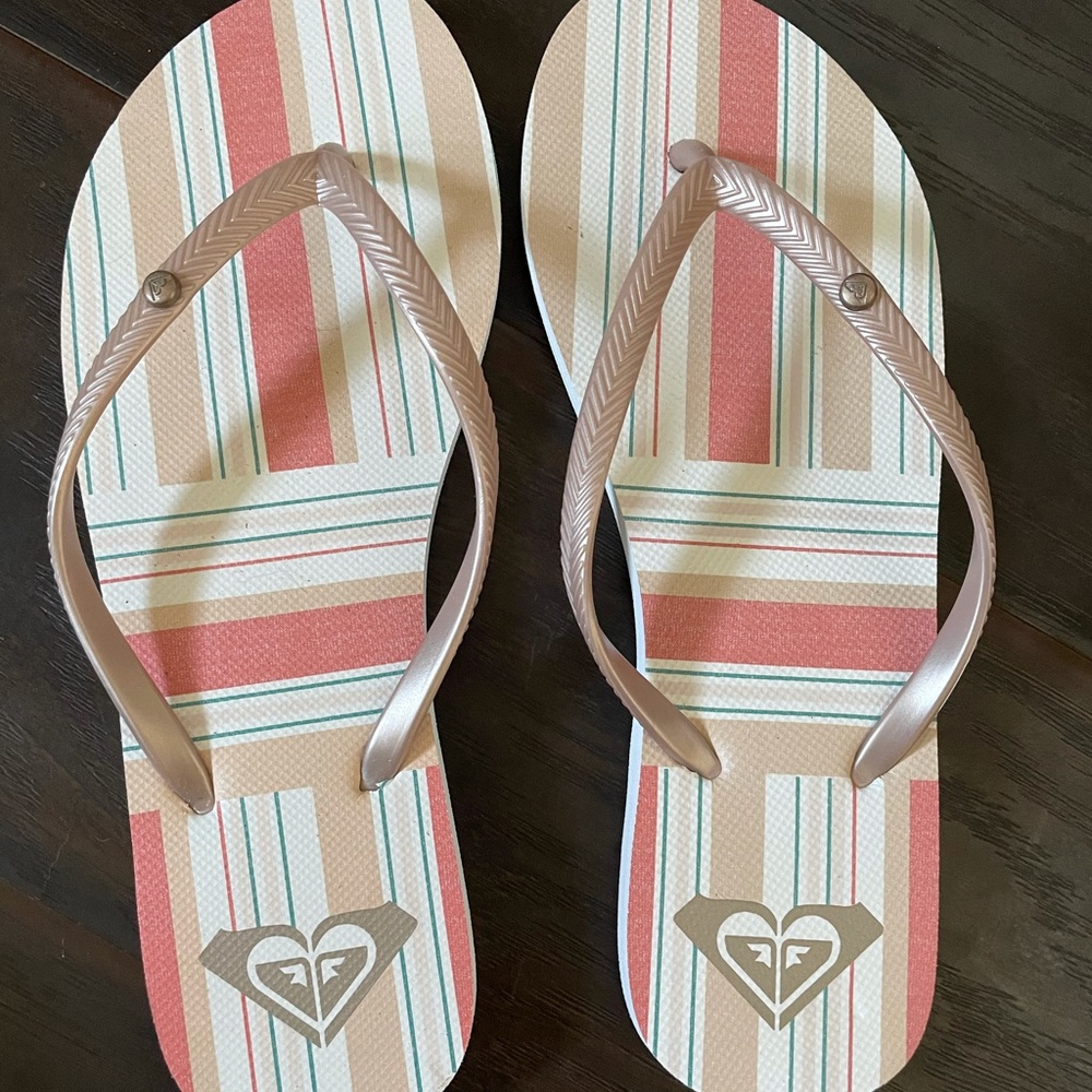 NEW Roxy Sandals! ☀️🌴 - Picture 4 of 4